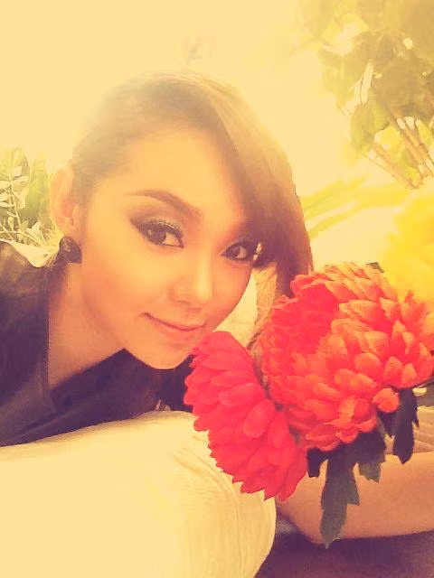 Bức hình mới nhất được Minh Hằng đăng tải trên Facebook.