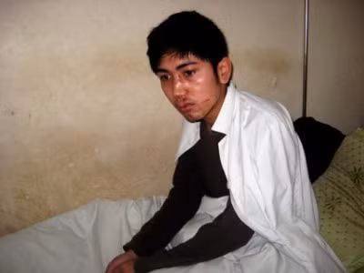 Anh Đinh Tiến Mạnh vẫn đang phải điều trị tại Bệnh viện Quân y 7 sau khi bị nhóm bảo vệ siêu thị Big C Hải Dương hành hung. Anh Đinh Tiến Mạnh vẫn đang phải điều trị tại Bệnh viện Quân y 7 sau khi bị nhóm bảo vệ siêu thị Big C Hải Dương hành hung.