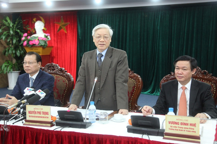 Tổng Bí thư Nguyễn Phú Trọng nhấn mạnh, trong các báo cáo của Bộ Chính trị, Ban Bí thư, Ban Kinh tế Trung ương đã có những đánh giá khách quan, chân thực và có nhiều đề xuất mới rất thiết thực và sáng tạo... Tổng Bí thư Nguyễn Phú Trọng nhấn mạnh, trong các báo cáo của Bộ Chính trị, Ban Bí thư, Ban Kinh tế Trung ương đã có những đánh giá khách quan, chân thực và có nhiều đề xuất mới rất thiết thực và sáng tạo...