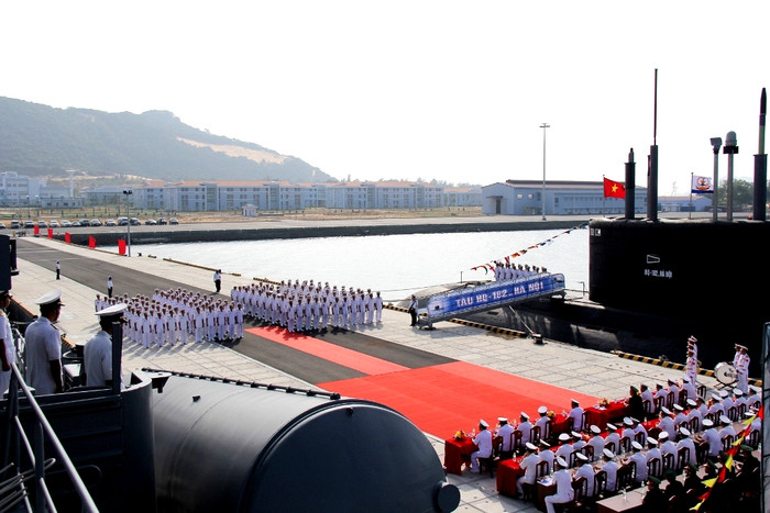 Toàn cảnh Lễ tiếp nhận HQ-182 Hà Nội Toàn cảnh Lễ tiếp nhận HQ-182 Hà Nội