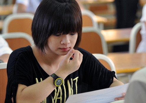 VnExpress đưa tin, một số ngành truyền thống thi khối A của ĐH Bách khoa năm nay tuyển thêm khối A1. Ngành Luật của ĐH Ngoại thương và ngành Chính trị Quốc tế của HV Ngoại giao cũng sẽ tuyển sinh khối này. Ảnh: VnExpress.