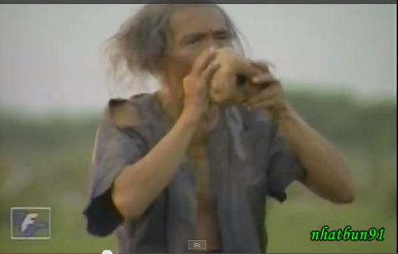 Không chỉ thế, ông còn dạy cậu bé bẫy chim, bắt rắn. Không chỉ thế, ông còn dạy cậu bé bẫy chim, bắt rắn.