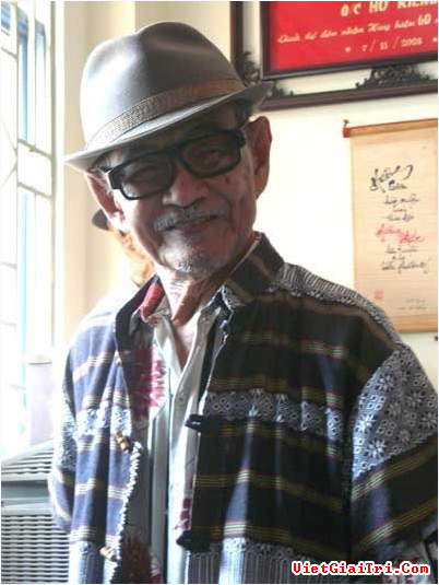 Theo thống kê, Hồ Kiểng đã tham gia 203 bộ phim, sáng tác 240 bài vọng cổ, tiểu phẩm, hài hay thực hiện 664 bài thơ trong suốt cuộc đời mình. Theo thống kê, Hồ Kiểng đã tham gia 203 bộ phim, sáng tác 240 bài vọng cổ, tiểu phẩm, hài hay thực hiện 664 bài thơ trong suốt cuộc đời mình.