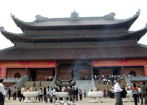 Quần thể chùa Bái Đính hiện có diện tích 539 Ha bao gồm 27 ha khu chùa Bái Đính cổ, 80 ha khu chùa Bái Đính mới, các khu vực như: công viên văn hoá và học viện Phật giáo, khu đón tiếp và công viên cảnh quan, đường giao thông và bãi đố xe, khu hồ Đàm Thị, hồ phóng sinh. vẫn đang được tiếp tục xây dựng.