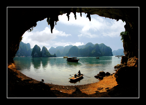 Hạ Long bay.