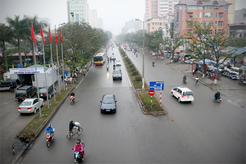 Phố Láng Hạ bị cấm đỗ dưới lòng đường...