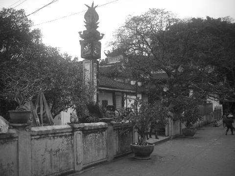 yên bình một góc đền Trình chùa Hương