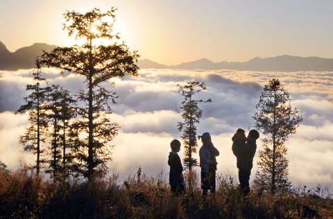 Chào ngày mới. Chào ngày mới.