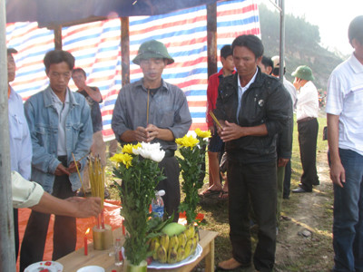 Cầu nguyện cho các nạn nhân Cầu nguyện cho các nạn nhân