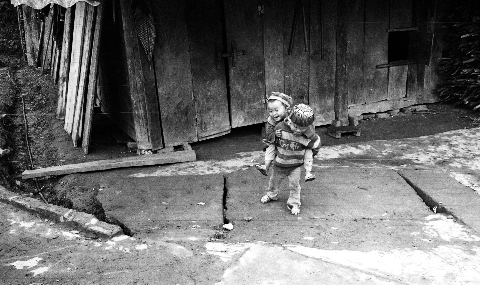 Mẹ đi vắng - Tả Pìn - Sapa. Mẹ đi vắng - Tả Pìn - Sapa.