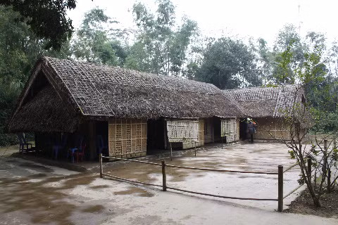 Nhà Bác Hồ ở Nghệ An.