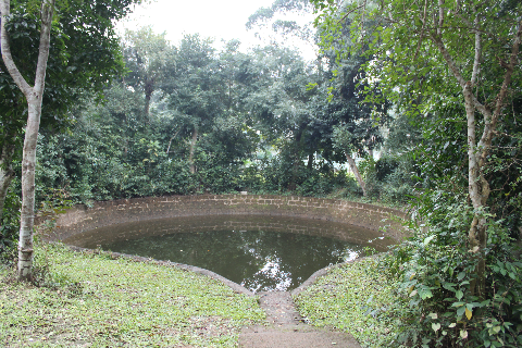 Giếng nước. Giếng nước.