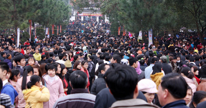 …là lời giải thích cho du khách hiểu tại sao cứ đến Hội Lim lại có đông người về trẩy hội đến vậy.