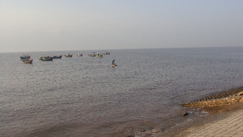 Tĩnh lặng mặt biển.