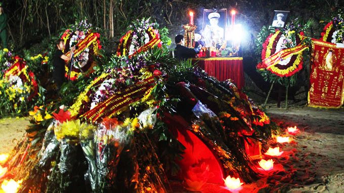 Đêm yên nghỉ đầu tiên của Đại tướng Võ Nguyên Giáp Đêm yên nghỉ đầu tiên của Đại tướng Võ Nguyên Giáp