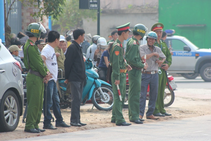 Lực lượng quân đội cũng được điều động ra để đảm bảo an ninh