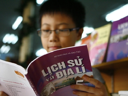 Giáo dục cũng là ngành "kinh doanh" đặc biệt. Giáo dục cũng là ngành "kinh doanh" đặc biệt.