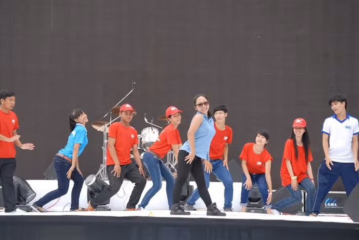 Các bạn trẻ Cần Thơ cũng chơi hết mình khi tham gia giao lưu nhảy hiphop cùng thành viên The Big Toe.