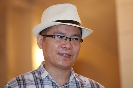 TS Giáp Văn Dương: "Nếu chỉ cần bằng cấp để lấy le, người ta có thể mua bất cứ khi nào họ muốn, với giá rất rẻ. Vậy tại sao người ta vẫn phải đi học? Vì đơn giản là họ cần tri thức, chứ không phải một mảnh giấy có ghi chữ chứng chỉ tốt nghiệp". Ảnh: Lê Anh Dũng