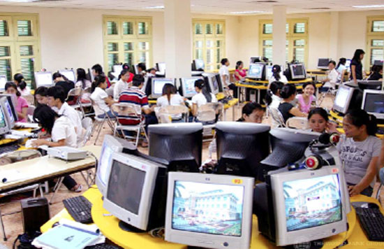 Truyền thống hiếu học của người dân không thể bù đắp cho sự “ngây thơ” trong hoạch định các chủ trương, chính sách và công tác quản lý ở tầm vĩ mô