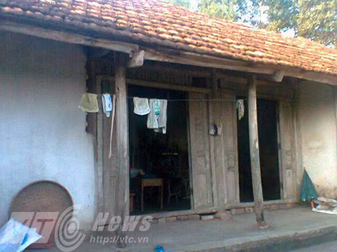 Căn nhà thủ khoa Quản Thị Phượng đang sống cùng mẹ Căn nhà thủ khoa Quản Thị Phượng đang sống cùng mẹ