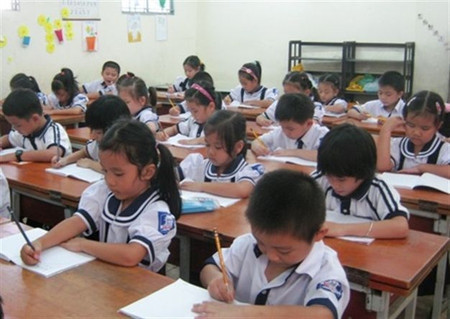 Nghèo không phải là nguyên nhân chính làm giáo dục tụt hậu, chính “chùm khế ngọt” ngân sách mới là nguyên nhân chính.