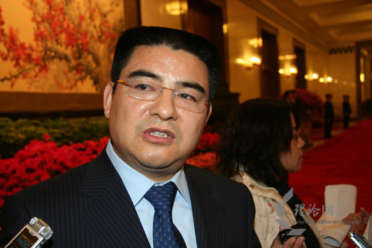 Trần Quang Tiêu trả lời phỏng vấn báo chí