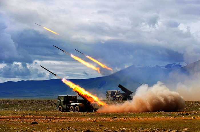 Trung Quốc diễn tập bắn tên lửa