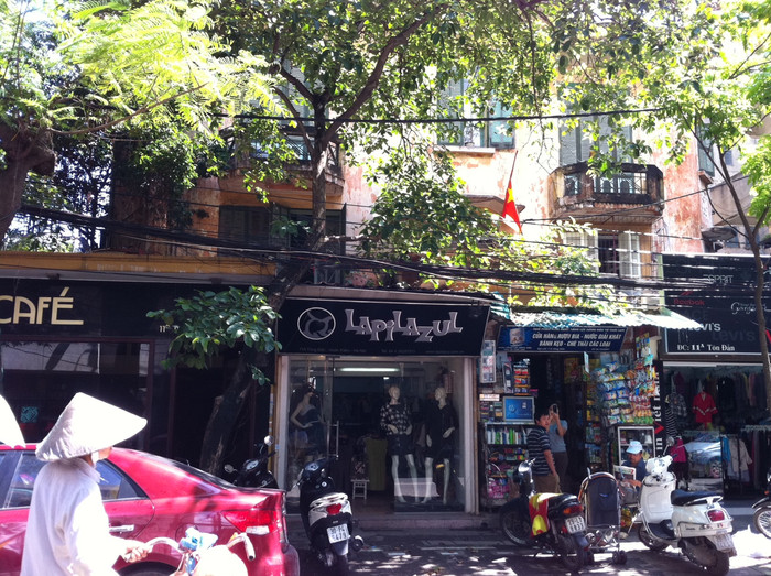 Phí trước của căn biệt thự cổ số 11A phố Tông Đản - Hà Nội Phí trước của căn biệt thự cổ số 11A phố Tông Đản - Hà Nội