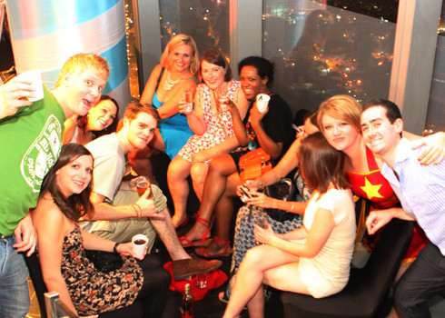 Khá đông du khách nước ngoài. Khá đông du khách nước ngoài.