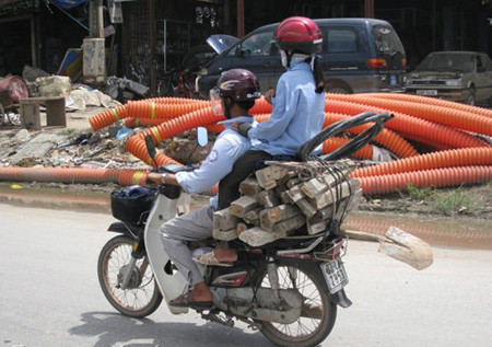 Những chỗ ngồi không mấy dễ chịu. Những chỗ ngồi không mấy dễ chịu.