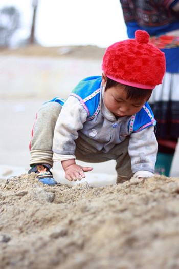 Hay chỉ là nghịch với cát… Hay chỉ là nghịch với cát…