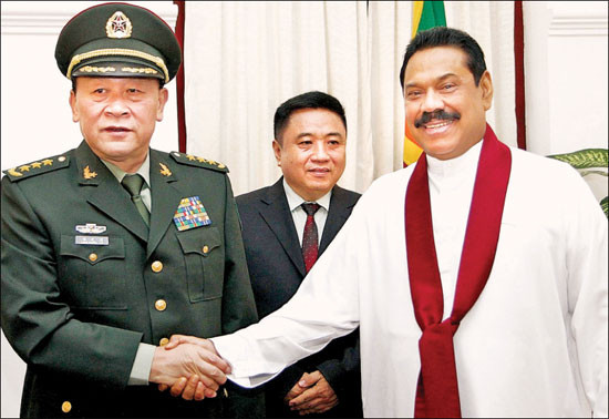 Tổng thống Sri Lanka Mahinda Rajapaksa tiếp ông Lương Quang Liệt Tổng thống Sri Lanka Mahinda Rajapaksa tiếp ông Lương Quang Liệt