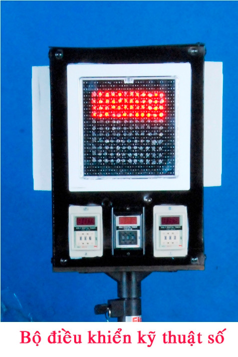 Cột đèn tín hiệu di động giải cứu ùn tắc giao thông tại các ngã tư?