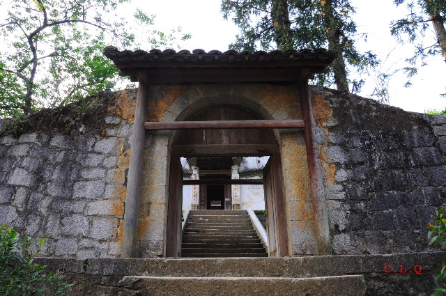 Dinh vua Mèo – Vương Chính Đức Dinh vua Mèo – Vương Chính Đức