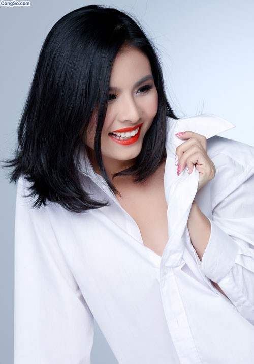 Có lẽ, vì những điểm chung trên đây mà nhiều người dự đoán Vân Trang sẽ thay thế Hà Tăng để trở thành "ngọc nữ của điện ảnh Việt Nam". Có lẽ, vì những điểm chung trên đây mà nhiều người dự đoán Vân Trang sẽ thay thế Hà Tăng để trở thành "ngọc nữ của điện ảnh Việt Nam".