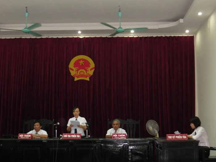 Phiên tòa sơ thẩm xét xử ở Thanh Hóa Phiên tòa sơ thẩm xét xử ở Thanh Hóa