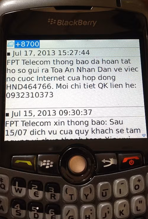 Một trong những tin nhắn “nắn gân” khách hàng của FPT Telecom