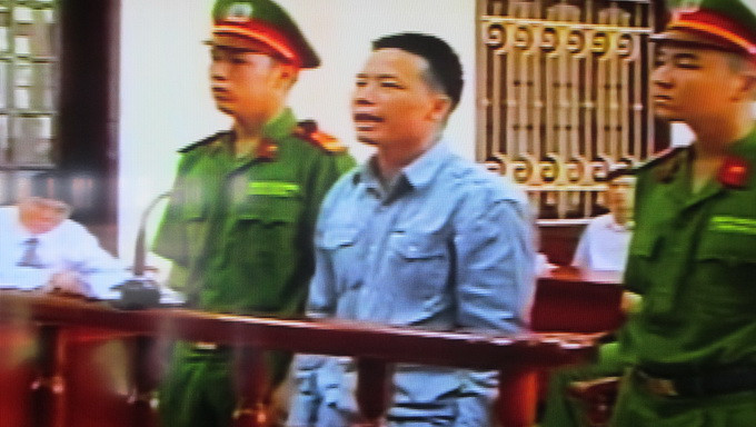 Bị cáo Đoàn Văn Vươn nói lời sau cùng tại tòa Bị cáo Đoàn Văn Vươn nói lời sau cùng tại tòa