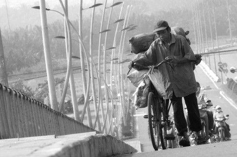 Trên mọi nẻo đường mưu sinh Trên mọi nẻo đường mưu sinh