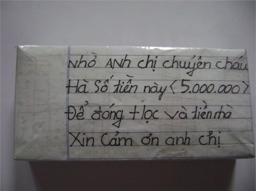 Để tạo sự tin tưởng mặt sau họ còn ghi dòng chữ. Độc chiêu lừa đảo mới trên đường cao tốc Pháp Vân-Cầu Giẽ