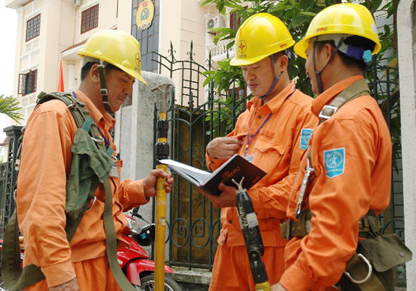 Các nhân viên của EVN Đà Nẵng tết này không có tiền thưởng? Các nhân viên của EVN Đà Nẵng tết này không có tiền thưởng?