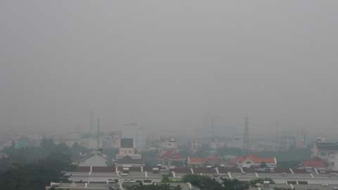 7h30 sáng mà trời TP.HCM sương mù như Đà Lạt.