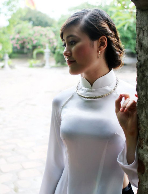 Diêp Anh yêu thích các công việc được làm việc với đám đông như: MC, thuyết trình, hát, kịch, tổ chức công việc... Diêp Anh yêu thích các công việc được làm việc với đám đông như: MC, thuyết trình, hát, kịch, tổ chức công việc...