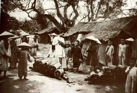 Một góc chợ địa phương. Một góc chợ địa phương.