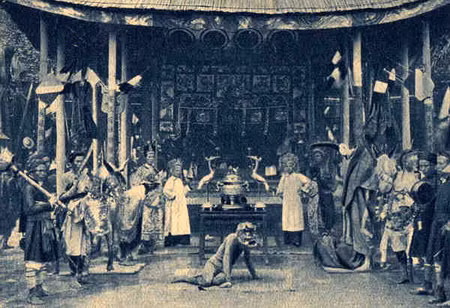 Một buổi biểu diễn của người địa phương.