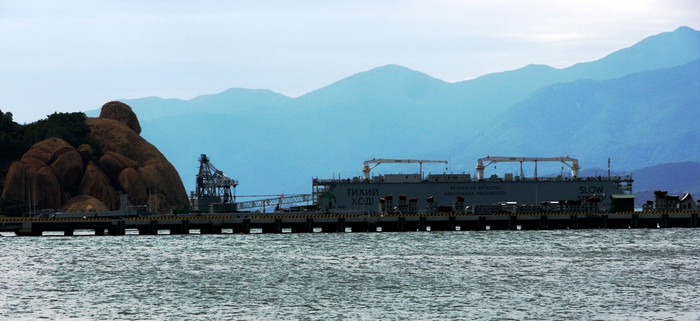 Khi đã có đủ “cặp đôi sát thủ đại dương” (tàu ngầm khi thực hiện nhiệm vụ thường đi cặp đôi với nhau), lễ thượng cờ quốc gia sẽ được tổ chức trọng thể. Dự kiến, sẽ có đại diện lãnh đạo Đảng, Nhà nước, Chính phủ và cả quần chúng nhân dân sẽ tham dự sự kiện quan trọng này. Khi đã có đủ “cặp đôi sát thủ đại dương” (tàu ngầm khi thực hiện nhiệm vụ thường đi cặp đôi với nhau), lễ thượng cờ quốc gia sẽ được tổ chức trọng thể. Dự kiến, sẽ có đại diện lãnh đạo Đảng, Nhà nước, Chính phủ và cả quần chúng nhân dân sẽ tham dự sự kiện quan trọng này.