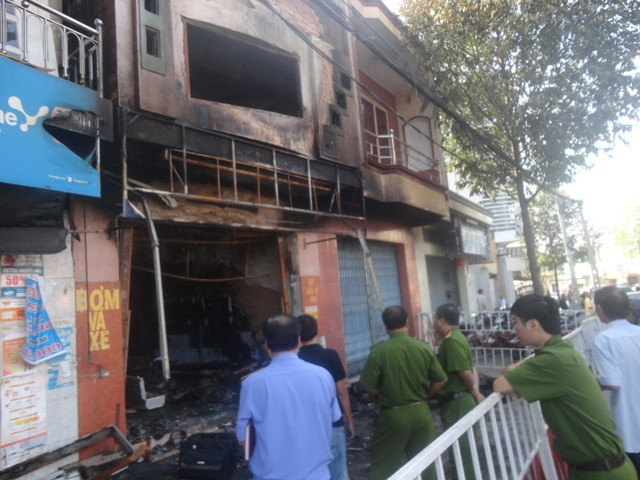 Bắt đầu công tác khám nghiệm hiện trường