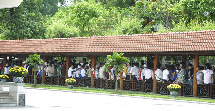 Mặc dù rất đông như mọi người luôn có ý thức nhường nhau