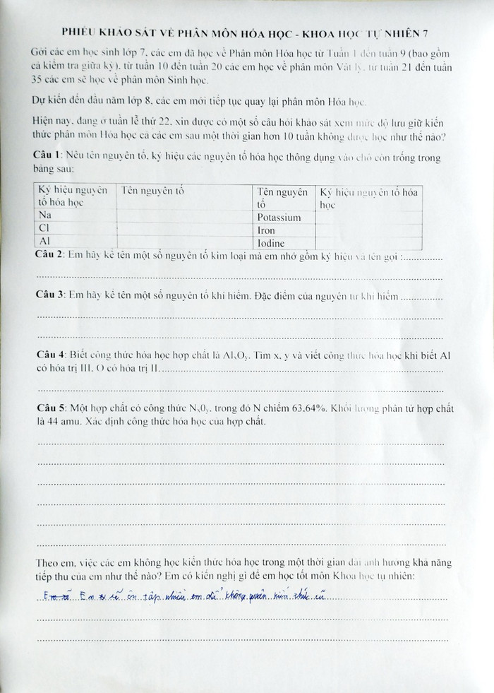 Bài làm học sinh. Ảnh: Minh Khôi Bài làm học sinh. Ảnh: Minh Khôi